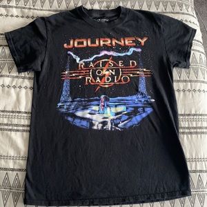 BUCKLE Journey Band Tee